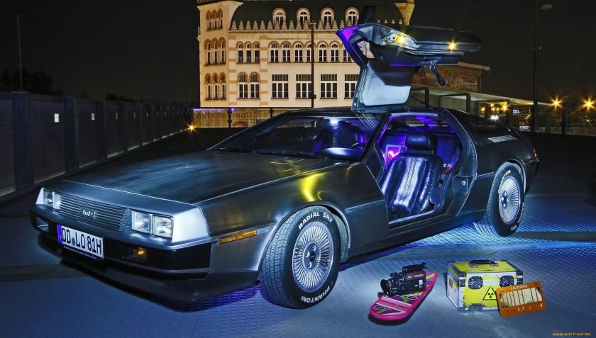 DMC DELOREAN