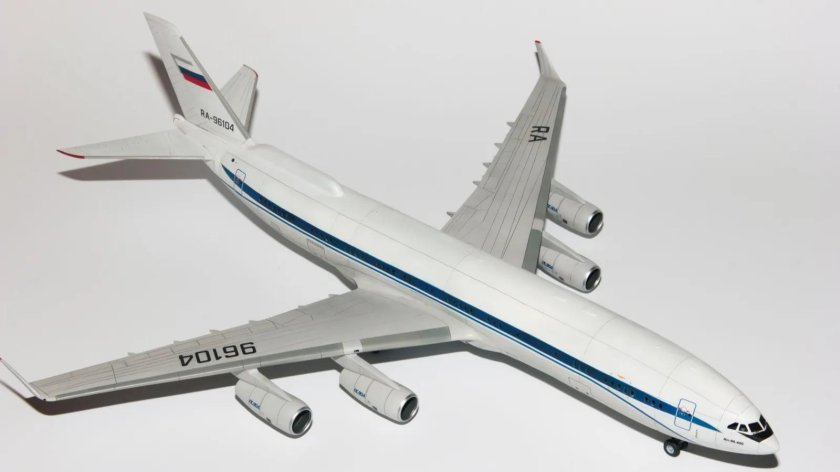 Модель самолета ил 96