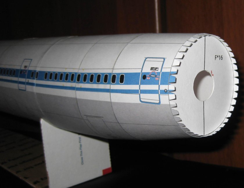 Бумажная модель самолета