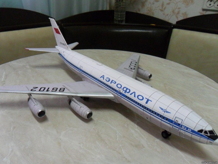 Модель самолета ил 86
