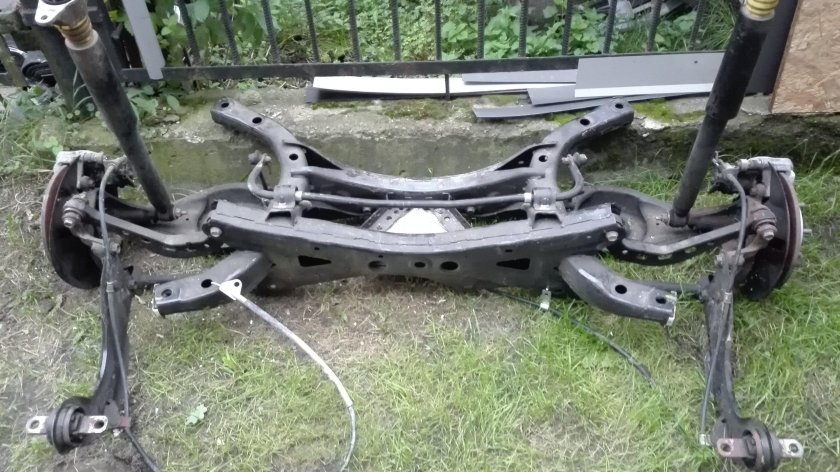 Задняя подвеска Мазда 3 1.6