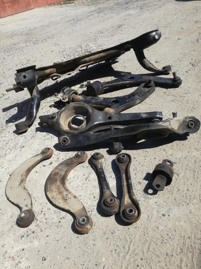 Комплект передней подвески Мазда 3 БК