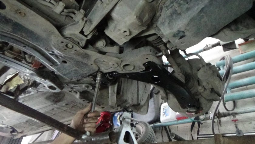 Передняя подвеска Mazda 3 BK