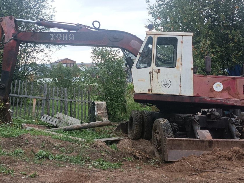 Экскаватор эо 3323