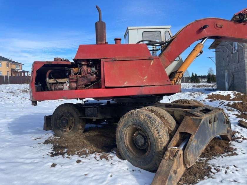 Экскаватор эо 3323