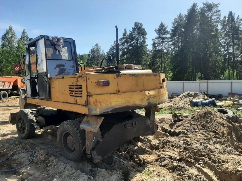 Экскаватор колесный эо