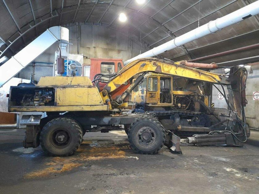 Колесный экскаватор твэкс ек12