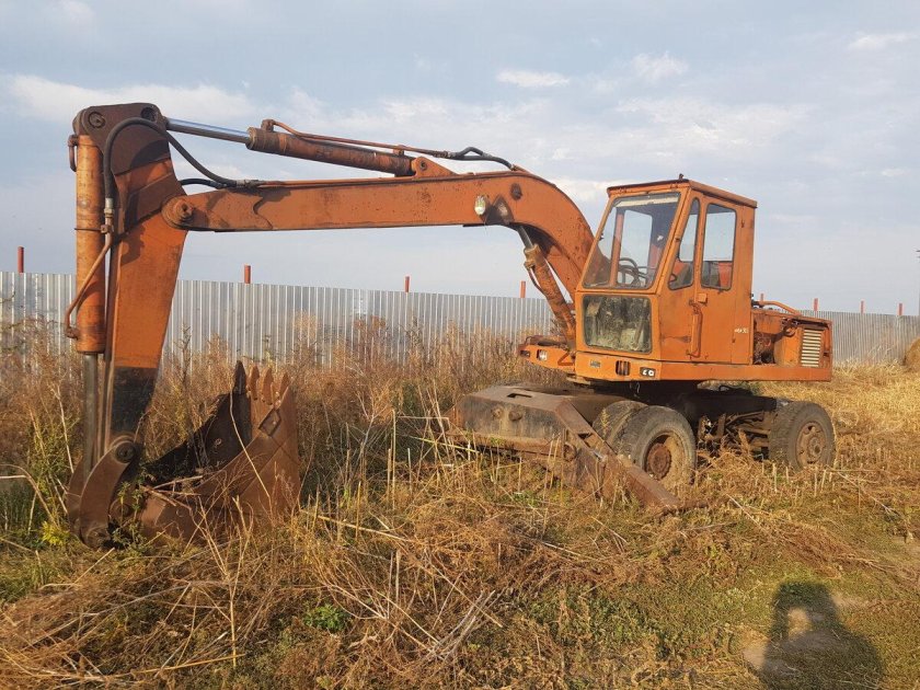 Экскаватор эо 3322