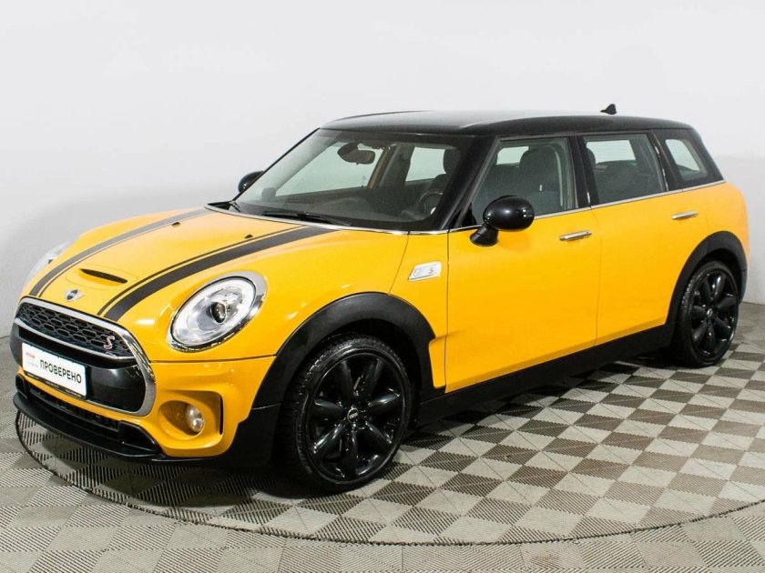 Mini Cooper Countryman желтый