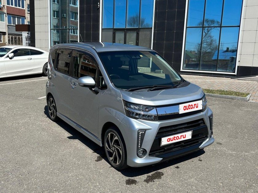Daihatsu move 2018