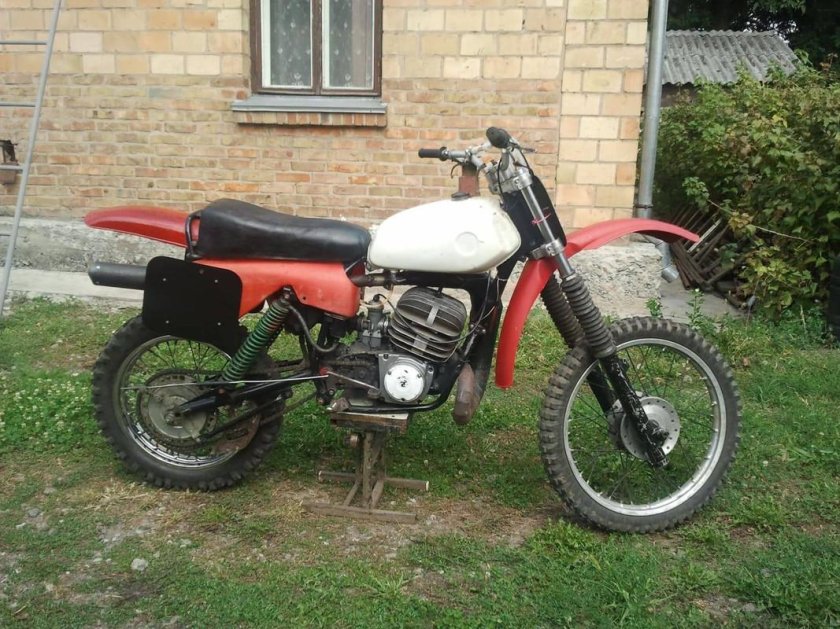 Кроссовый мотоцикл Чезет 250