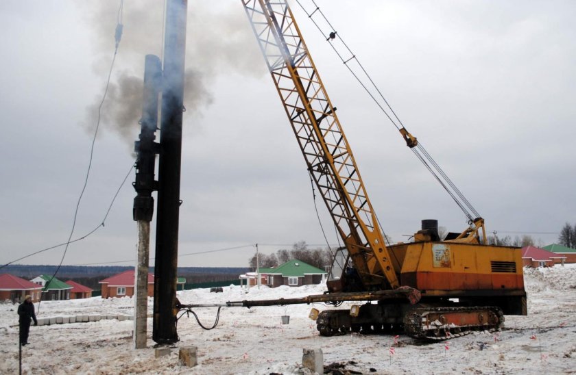 Уса-2 сваебойный агрегат