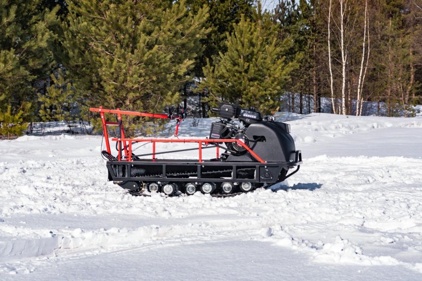 Двухгусеничный мотобуксировщик