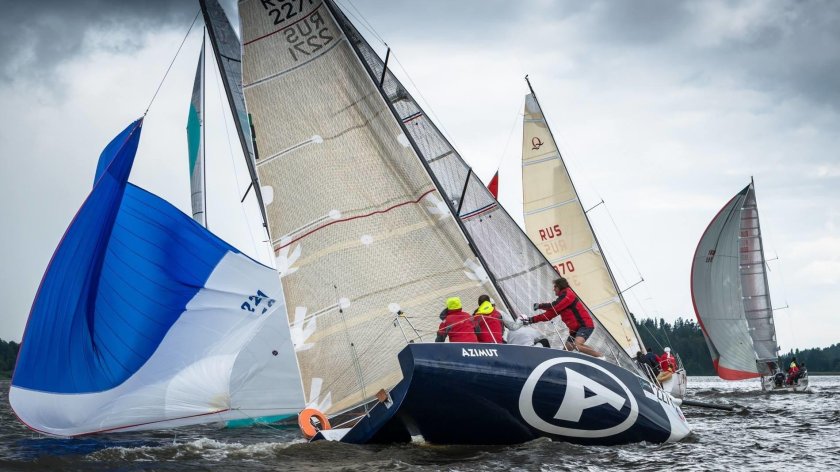 Яхта четвертьтонник