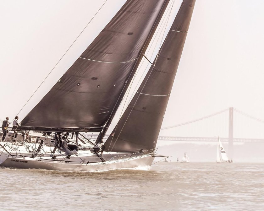 Гоночная яхта