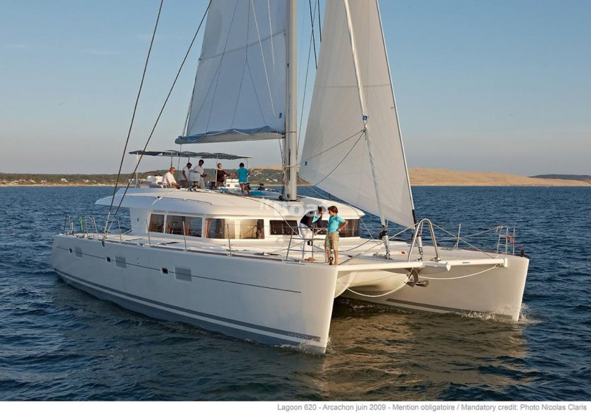 Лагун 620 катамаран