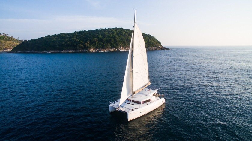 Катамаран Lagoon 40