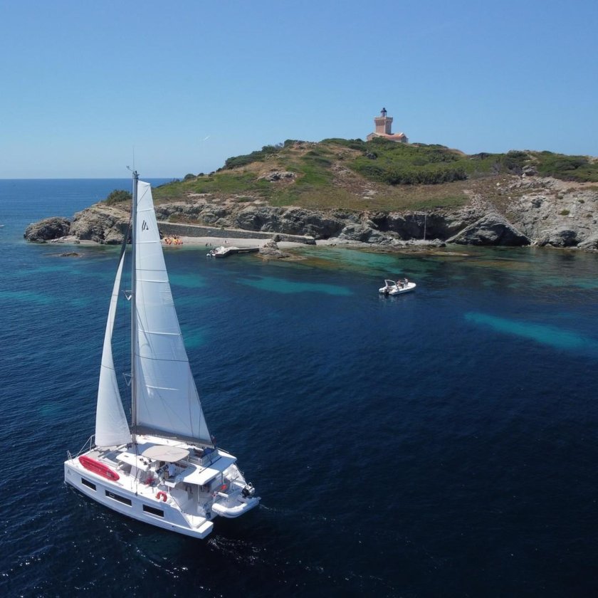 Катамаран lagoon 52