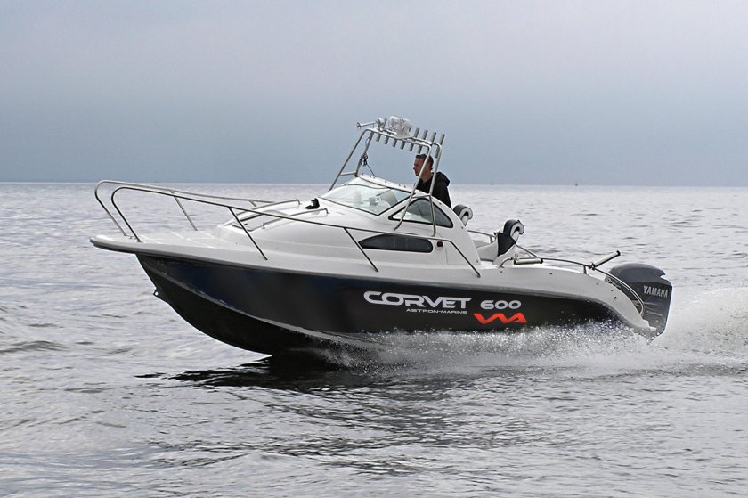 Катер Corvet 600