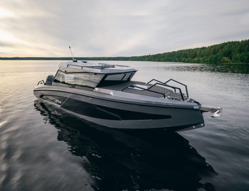 Катер Victory а8 Cabin