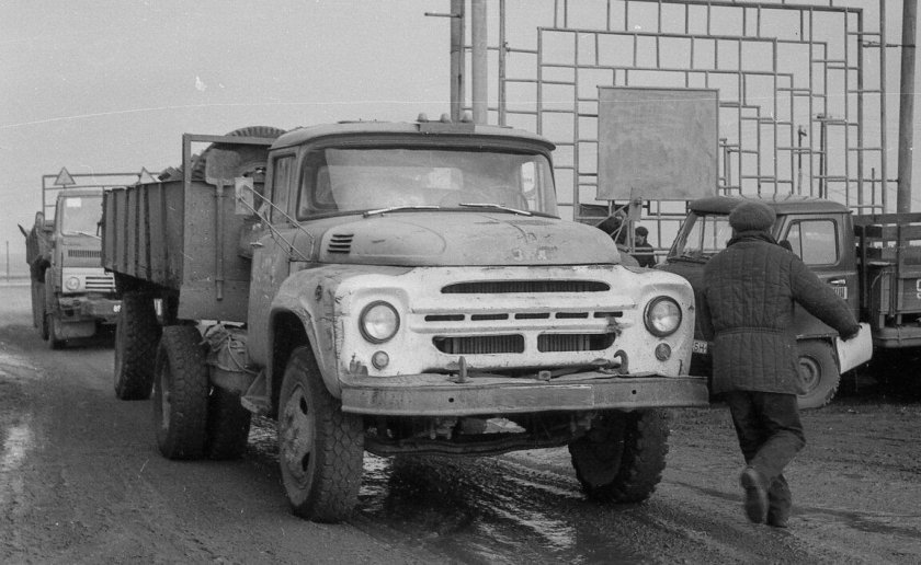 ЗИЛ-130 грузовой автомобиль