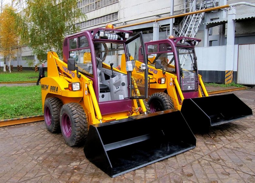 Мини погрузчик ЧЕТРА МКСМ 1000а