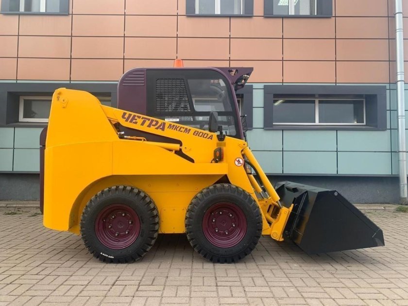 Мини-погрузчик ЧЕТРА МКСМ-800а-1