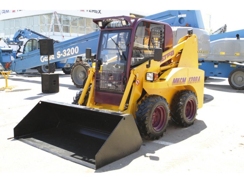 Мини погрузчик МКСМ ЧЕТРА