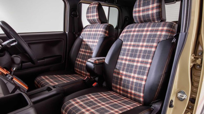 Daihatsu Taft салон