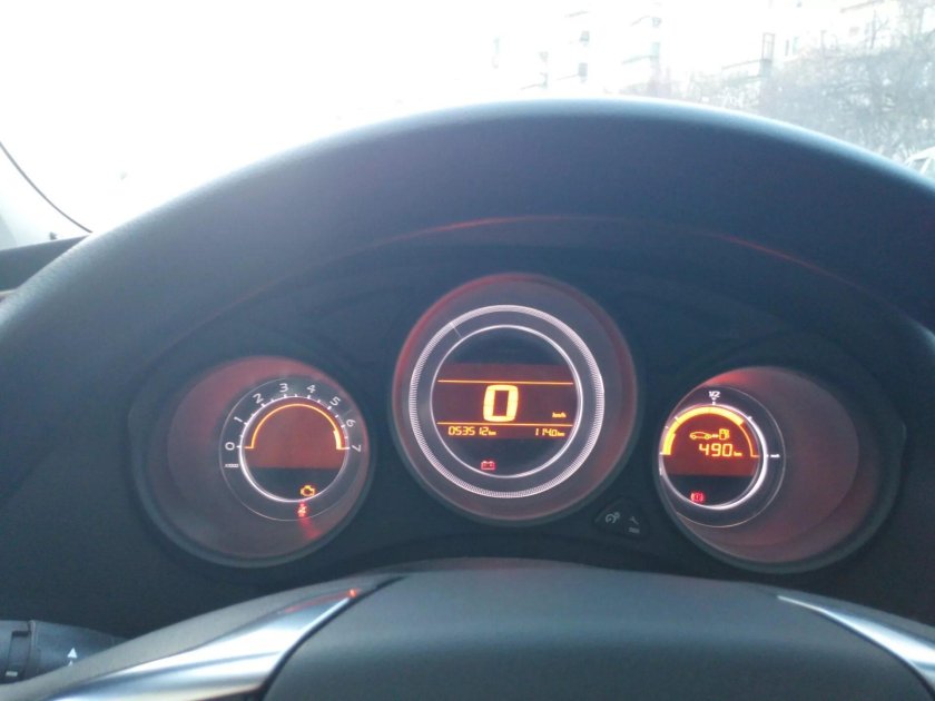 C4 Citroen приборная