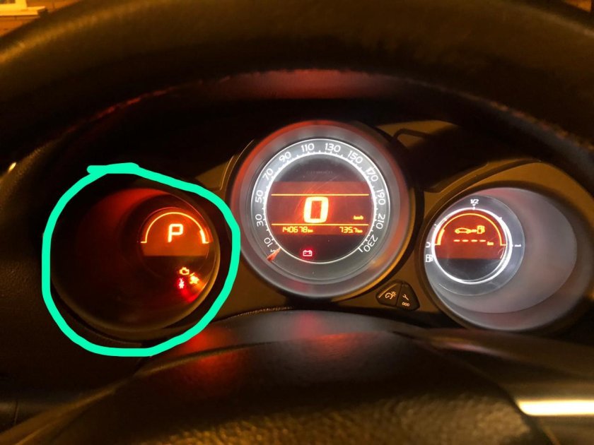 Citroen c4 приборная торпеда