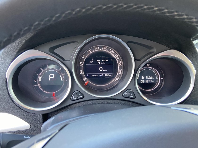 Citroen c4 приборная торпеда