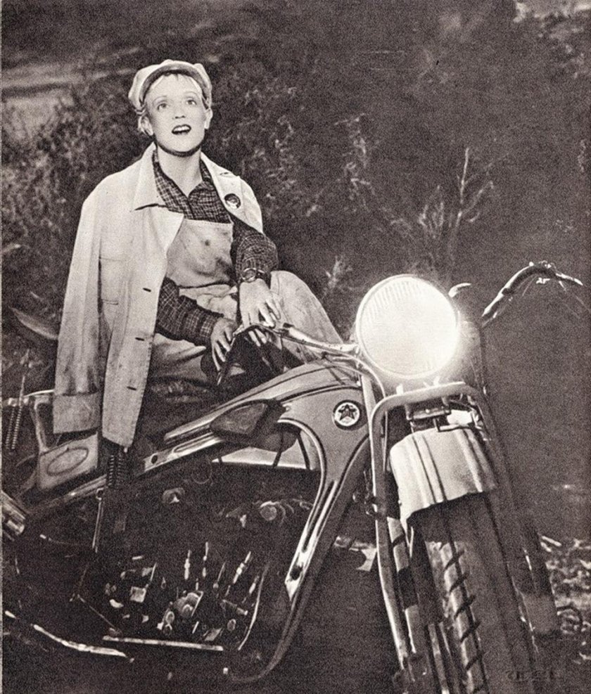 Ладынина трактористы