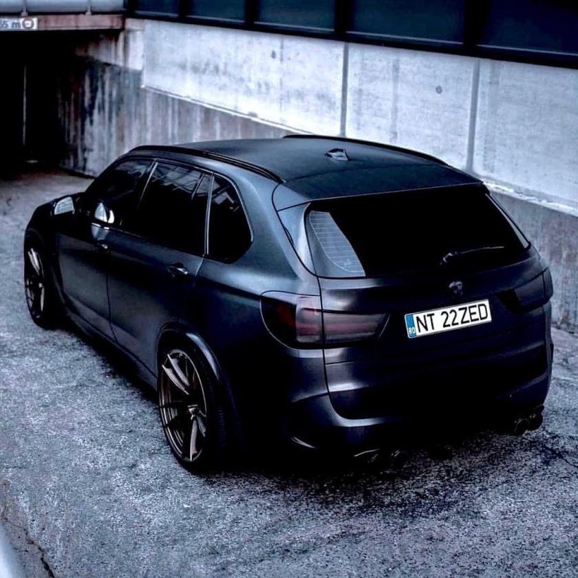 BMW x5m черный