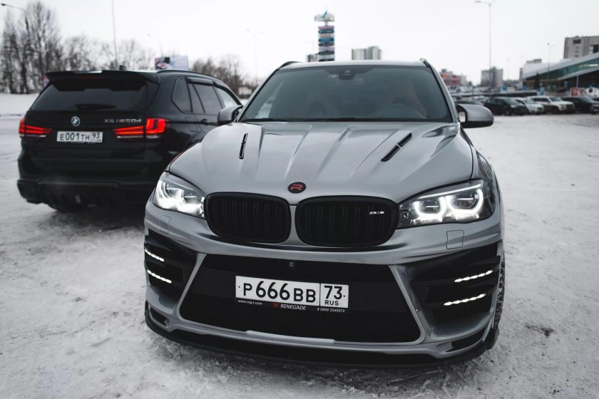 BMW x6 e70 черная