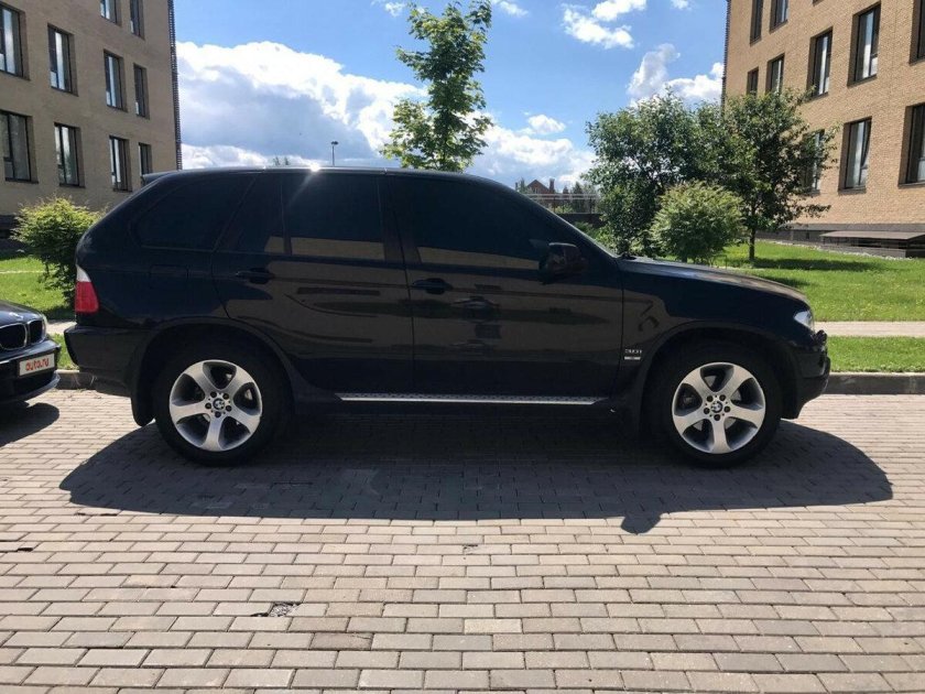 БМВ х5 е53 черный