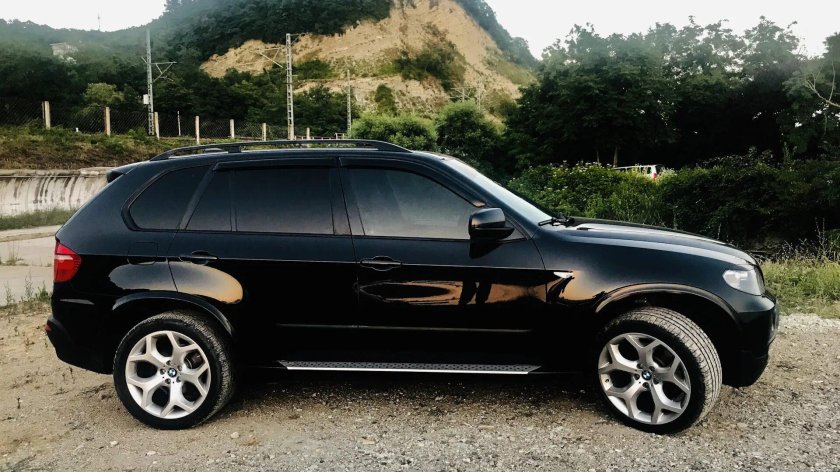 BMW x5 e70 черный