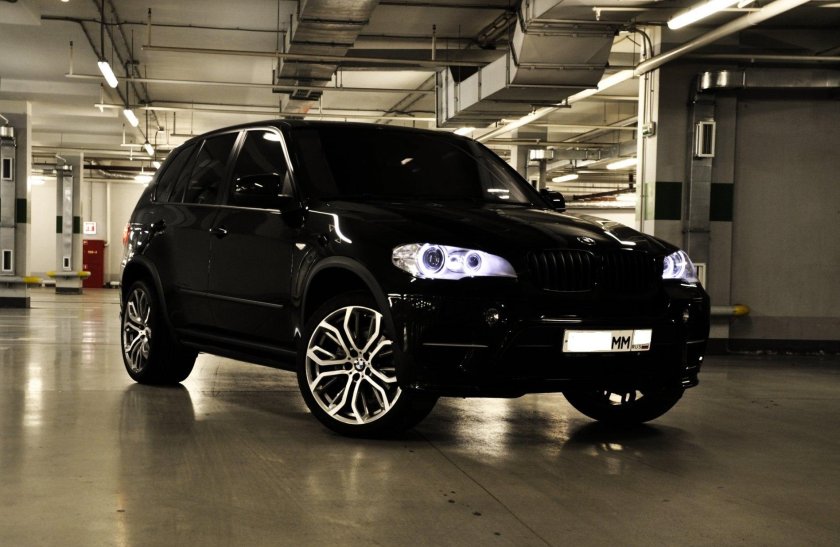 БМВ х5 е70 черный