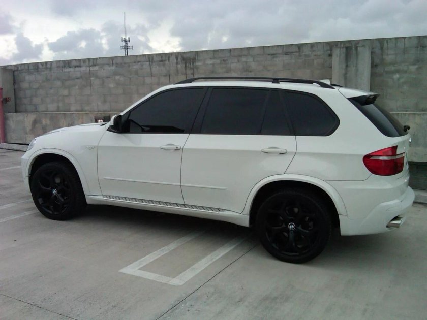 BMW x5 e70 White