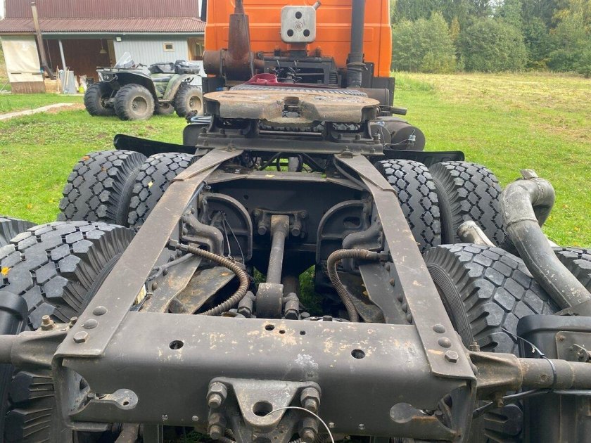 Седельный тягач камаз