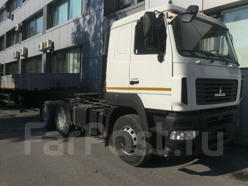 Седельный тягач МАЗ-643028-520-012