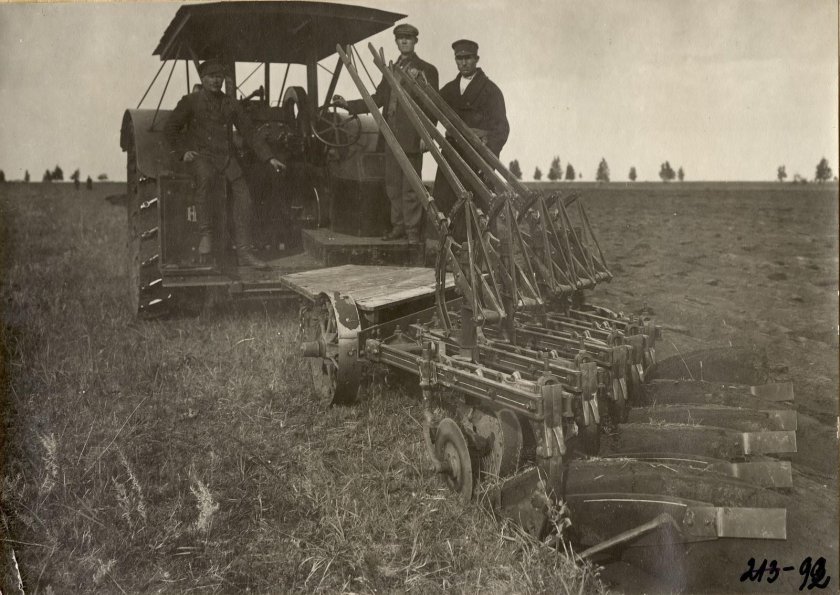 Трактор ХТЗ 1930