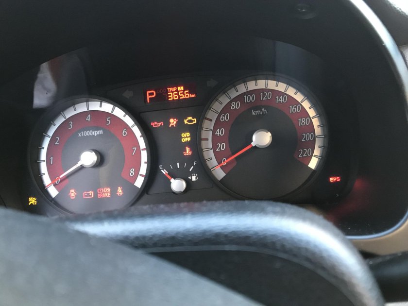 Kia Rio 2010 приборная панель