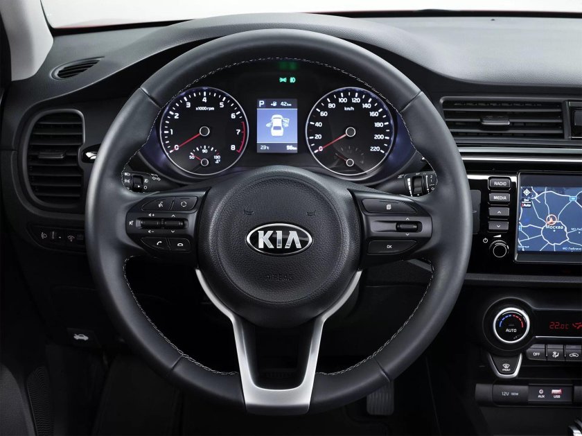Kia Rio торпеда