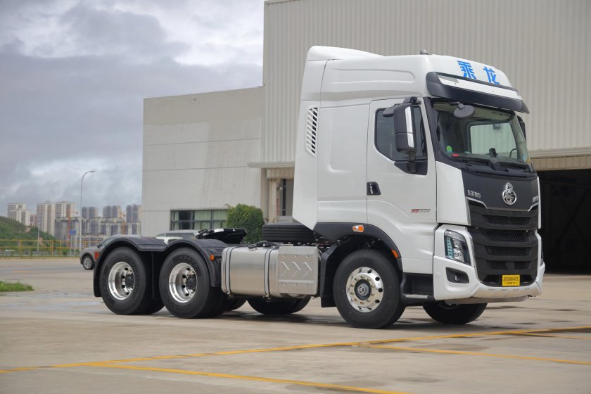 Седельный тягач sitrak c7h 4x2