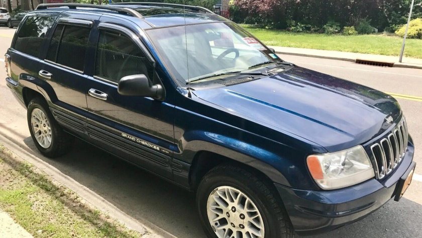 Cherokee 2002