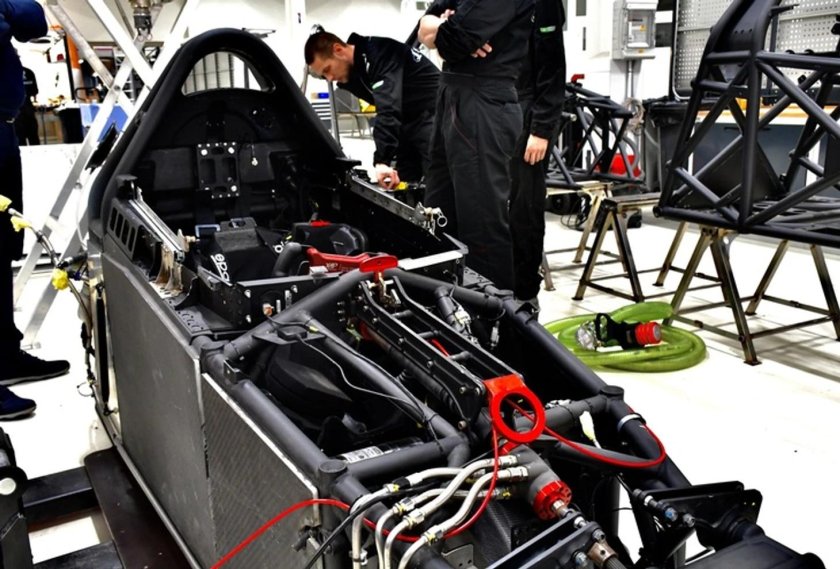 Карбоновый монокок автомобиля