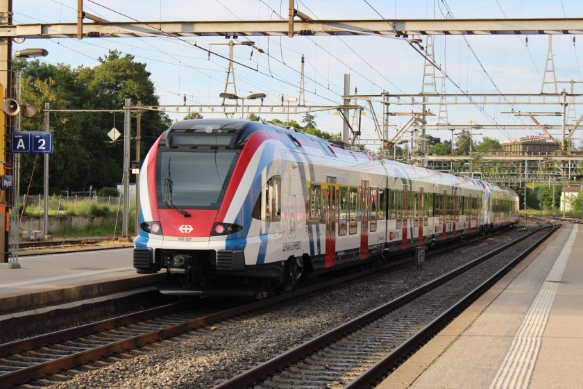 Швейцарский поезд штадлер