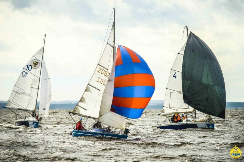 Яхта четвертьтонник