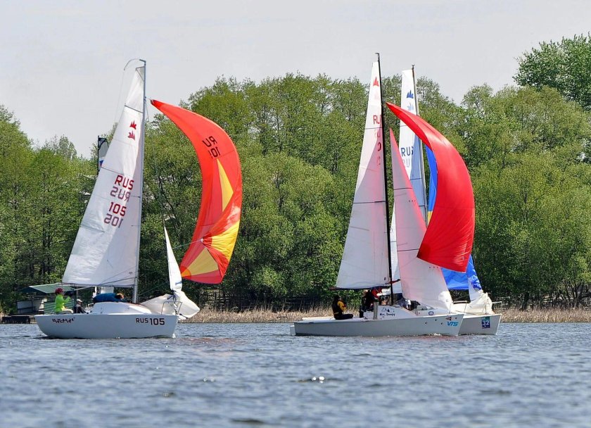 Парусная яхта Вольная флотилия